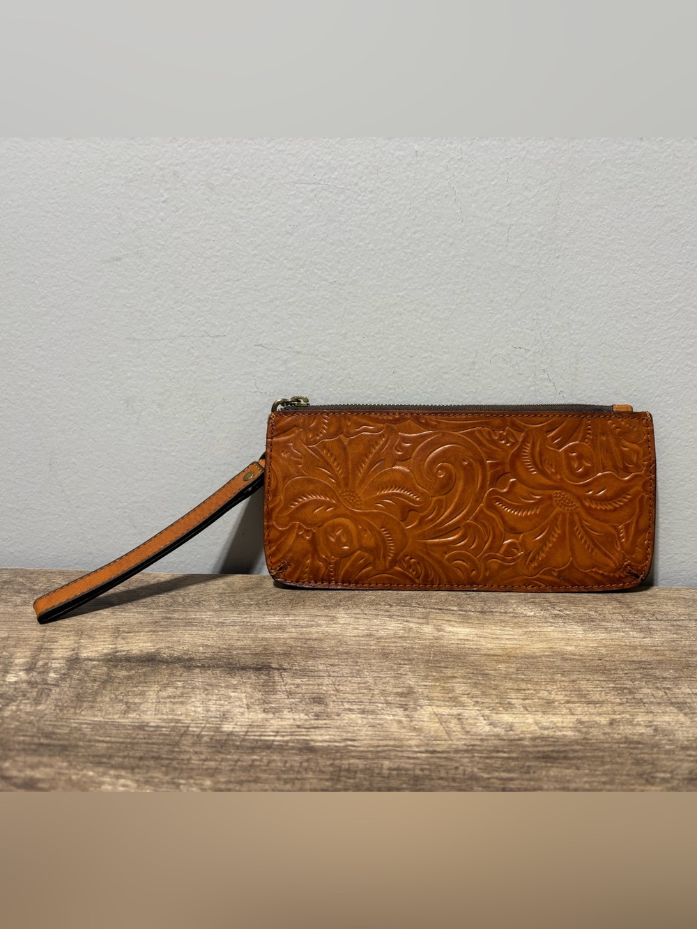 Patricia Nash St. Croce Embossed Leather  Wrislet P556133